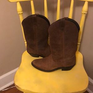 Brown leather cowboy boots. Only worn a few times!